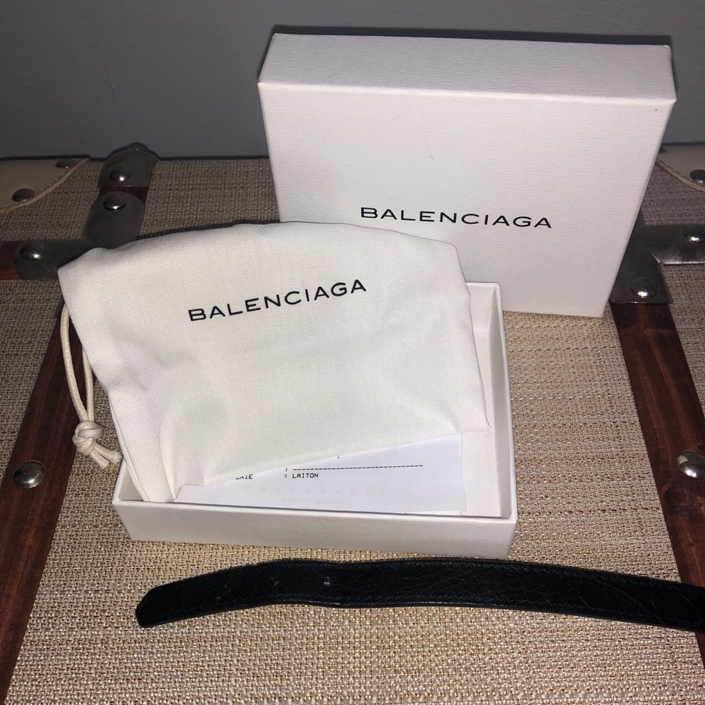 Balenciaga leather wrap bracelet in black - Picture 3 of 8